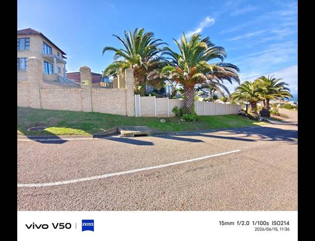 4 BEDROOM HOUSE FOR SALE IN DANA BAY